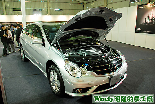 中華賓士Mercedes Benz R350L