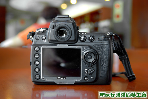 D700背面