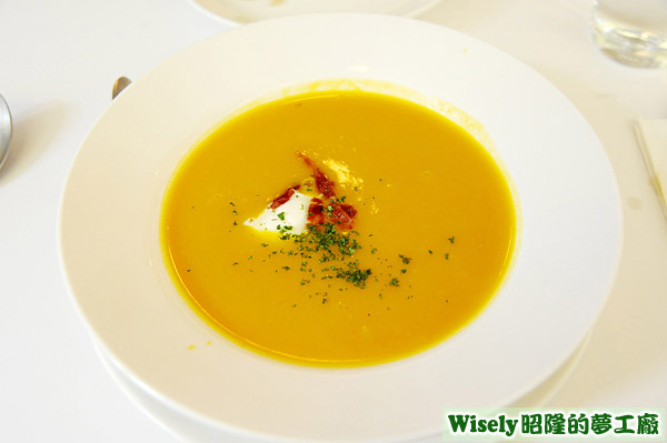 Primo主廚湯(南瓜濃湯) Primo主廚湯(南瓜濃湯)