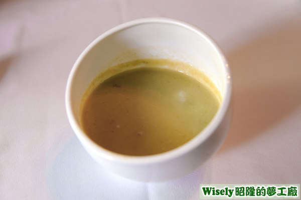 今日濃湯：青豆仁濃湯