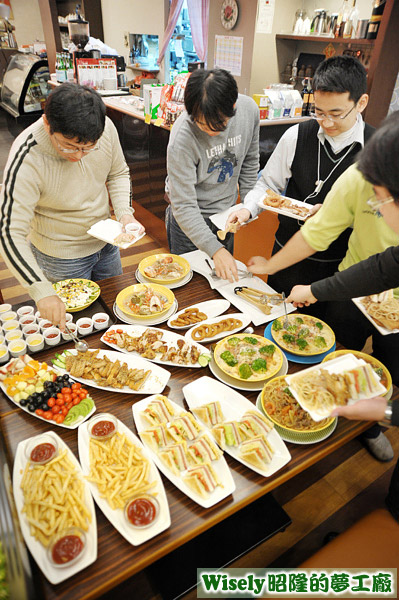搶食現場 搶食現場