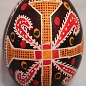 Pysanka_with_Swastika_motif.jpg