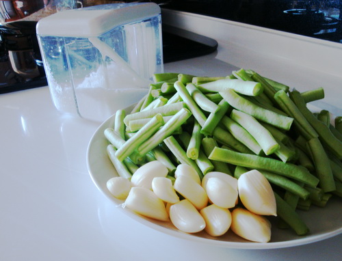 蒜香乾煸四季豆材料