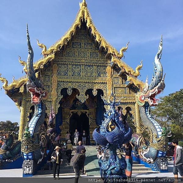 [泰國清萊景點] 藍廟 Wat Rong Suea Ten 