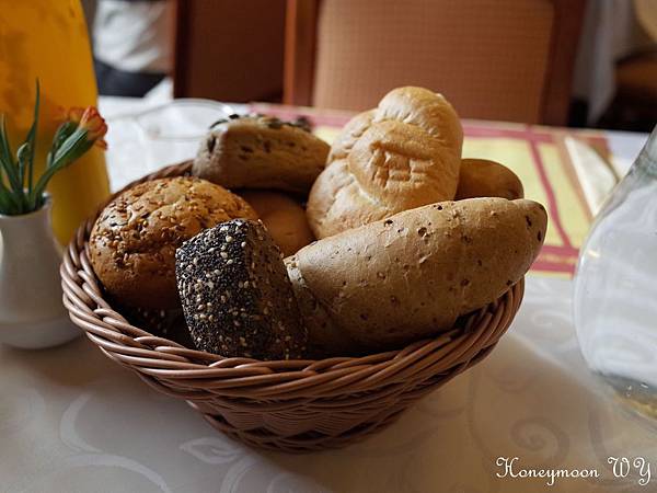 香烤豬腳風味餐 04 香烤豬腳風味餐 04