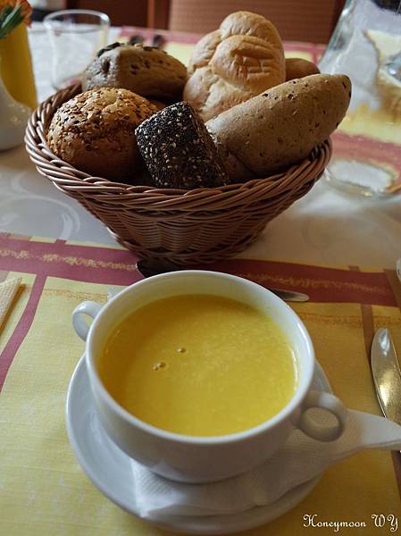 香烤豬腳風味餐 08 香烤豬腳風味餐 08