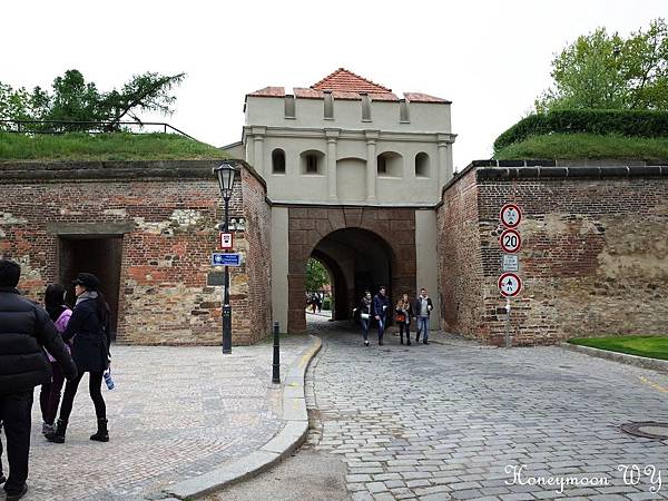 荒廢的高堡 04 荒廢的高堡 04