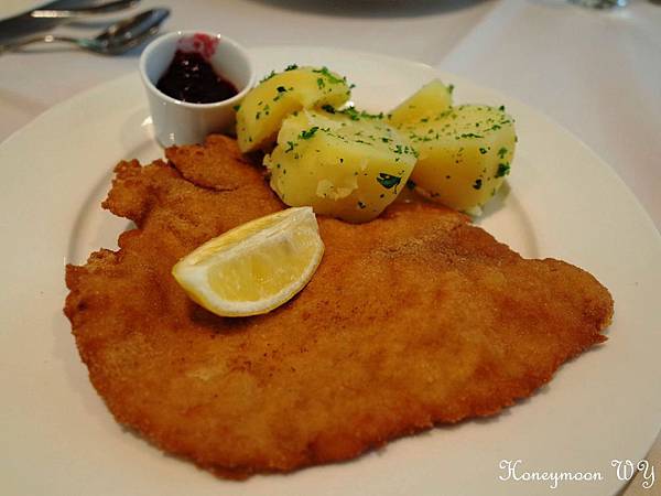 奧地利炸豬排餐06 奧地利炸豬排餐06