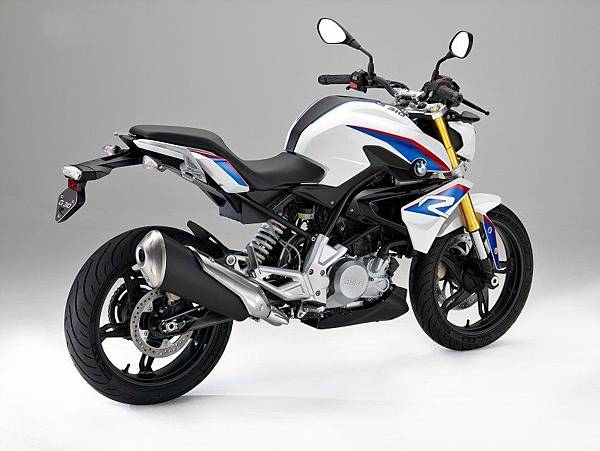 BMW-G310R-white-rear-quarter-right-unveiled.jpg