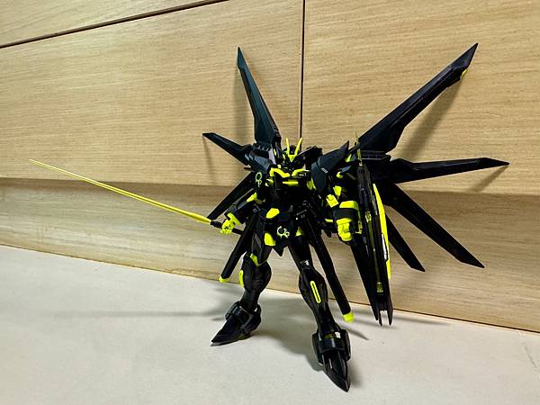 日本購入 HG 1/144 振揚自由鋼彈 [再循環配色/霓虹 日本購入 HG 1/144 振揚自由鋼彈 [再循環配色/霓虹