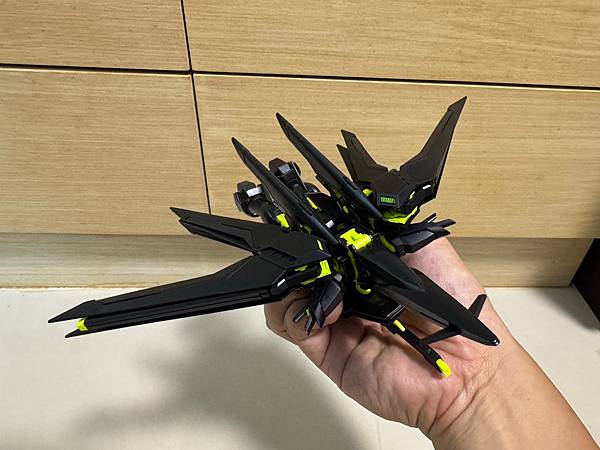 日本購入 HG 1/144 振揚自由鋼彈 [再循環配色/霓虹 日本購入 HG 1/144 振揚自由鋼彈 [再循環配色/霓虹