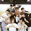 Wanna One | 1st V LIVE