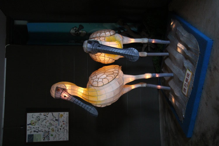 9 9