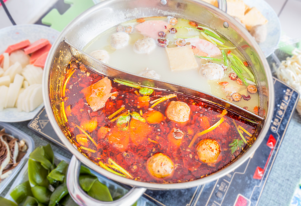 寒流來襲!台灣人冬日「最暖」選擇:火鍋與麻辣鍋的五大美味關鍵 寒流來襲!台灣人冬日「最暖」選擇:火鍋與麻辣鍋的五大美味關鍵