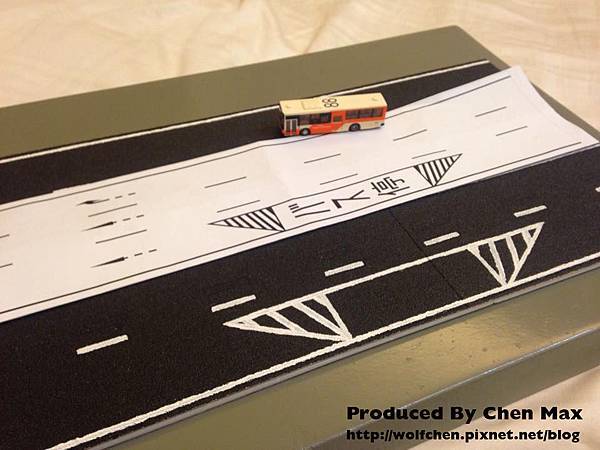 25 巴士停靠標線繪製-遮蓋膠帶拆除、毛邊修飾拷貝.jpg 25 巴士停靠標線繪製-遮蓋膠帶拆除、毛邊修飾拷貝.jpg