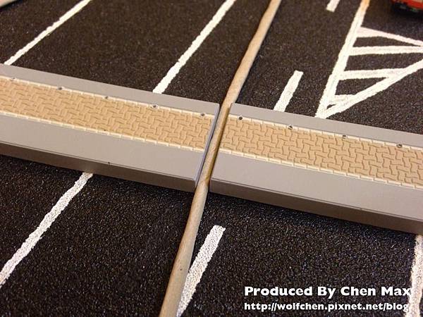 30 中央分隔帶製作-緣石塑形拷貝.jpg 30 中央分隔帶製作-緣石塑形拷貝.jpg