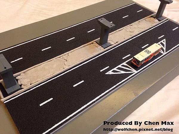 32 中央分隔帶製作-緣石定位、鋪底拷貝.jpg 32 中央分隔帶製作-緣石定位、鋪底拷貝.jpg