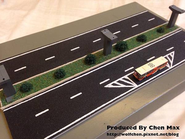 37 中央分隔帶製作-灌木種植拷貝.jpg 37 中央分隔帶製作-灌木種植拷貝.jpg