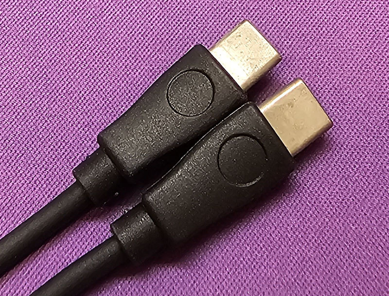 Apple iPhone 15 PRO搭配USB-C to 