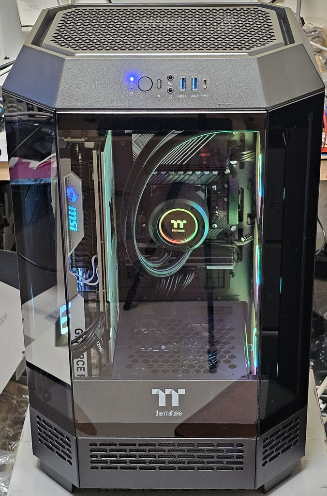 Thermaltake The Tower 300 機殼開箱