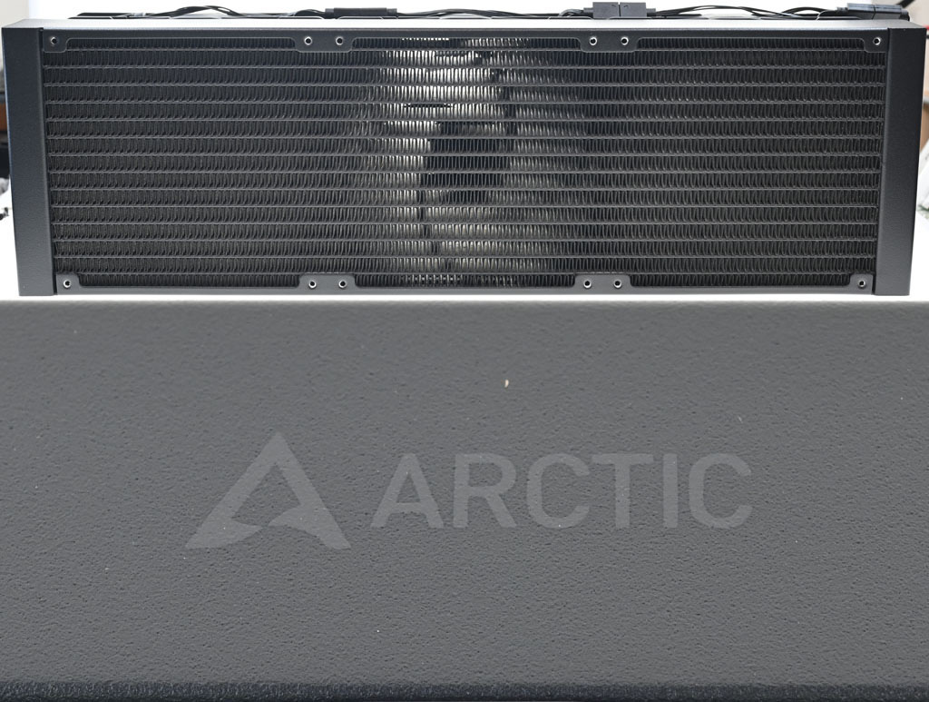ARCTIC Liquid Freezer III 420 
