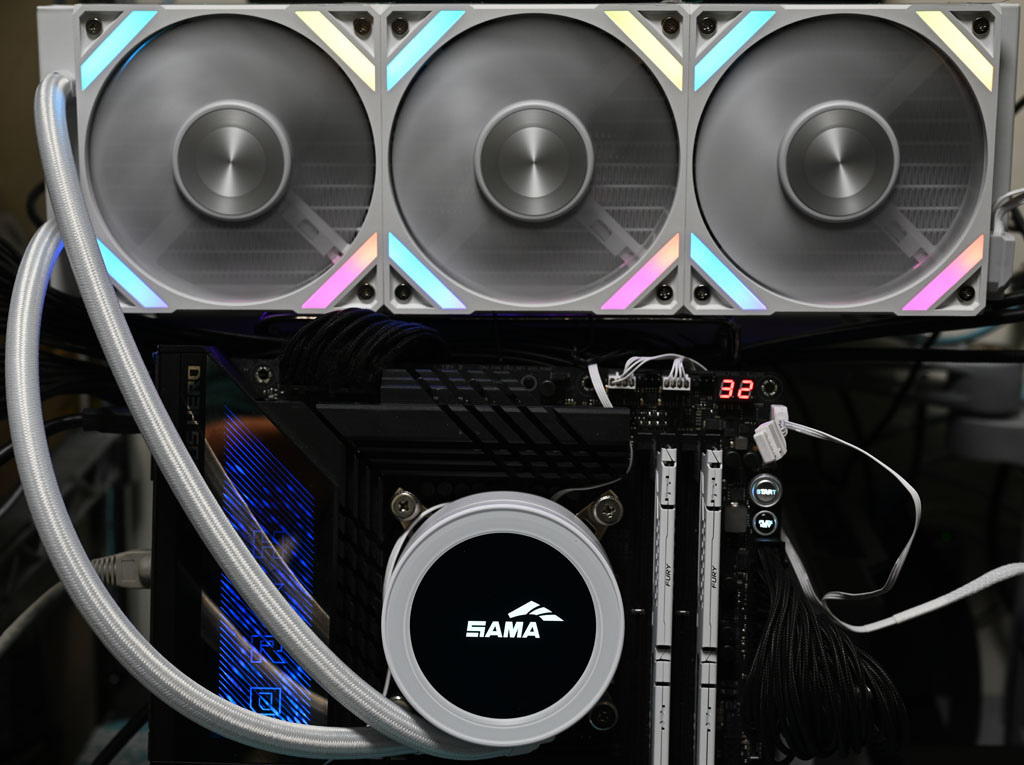 SAMA先馬Q70 WH 360mm白色一體式水冷散熱器開箱