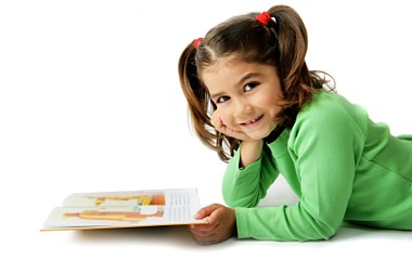 child_reading_book