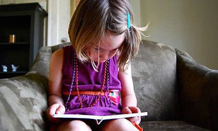 kid-reading-580x347