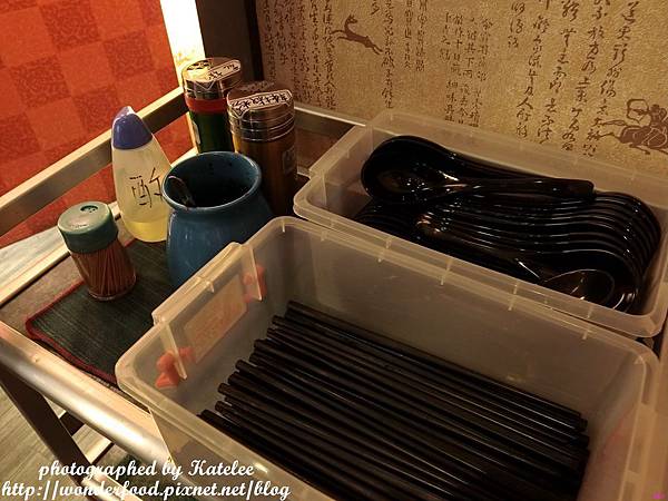 【三國麻辣】桃園中壢宵夜/嗜辣者必訪 ★ 鴨血臭豆腐、滷味、牛肉麵 【三國麻辣】桃園中壢宵夜/嗜辣者必訪 ★ 鴨血臭豆腐、滷味、牛肉麵