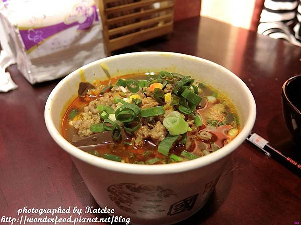 【三國麻辣】桃園中壢宵夜/嗜辣者必訪 ★ 鴨血臭豆腐、滷味、牛肉麵 【三國麻辣】桃園中壢宵夜/嗜辣者必訪 ★ 鴨血臭豆腐、滷味、牛肉麵