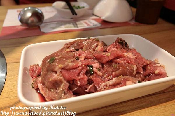 【饗宴石頭火鍋(吉林店)】台北中山區美食,近捷運行天宮 ★ 美味湯頭的秘訣在於爆香 【饗宴石頭火鍋(吉林店)】台北中山區美食,近捷運行天宮 ★ 美味湯頭的秘訣在於爆香