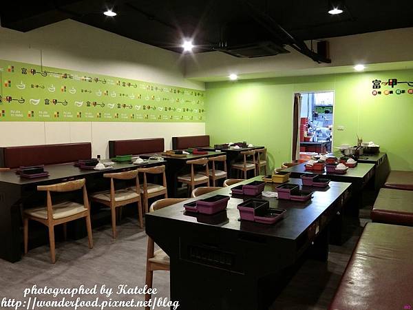 【富呷一方(板橋新埔店)】創意火鍋蒸涮燜燒一鍋四吃。野生大草蝦海鮮雙人套餐 ★ 吃火鍋順便動動腦 【富呷一方(板橋新埔店)】創意火鍋蒸涮燜燒一鍋四吃。野生大草蝦海鮮雙人套餐 ★ 吃火鍋順便動動腦