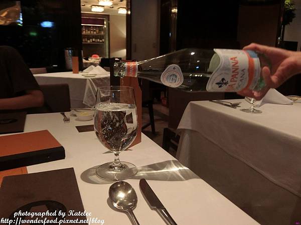 【國賓A cut牛排館】主餐很棒,其他餐點很普通 ★ 用完餐有失落感 【國賓A cut牛排館】主餐很棒,其他餐點很普通 ★ 用完餐有失落感