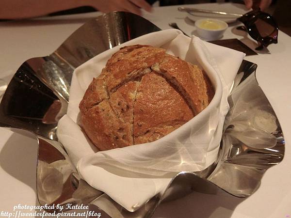 【國賓A cut牛排館】主餐很棒,其他餐點很普通 ★ 用完餐有失落感 【國賓A cut牛排館】主餐很棒,其他餐點很普通 ★ 用完餐有失落感