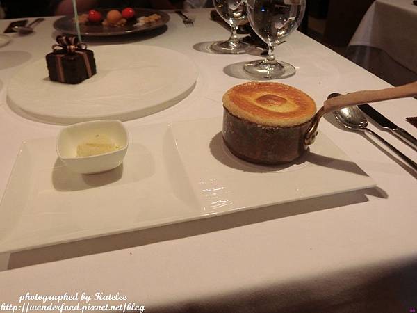 【國賓A cut牛排館】主餐很棒,其他餐點很普通 ★ 用完餐有失落感 【國賓A cut牛排館】主餐很棒,其他餐點很普通 ★ 用完餐有失落感