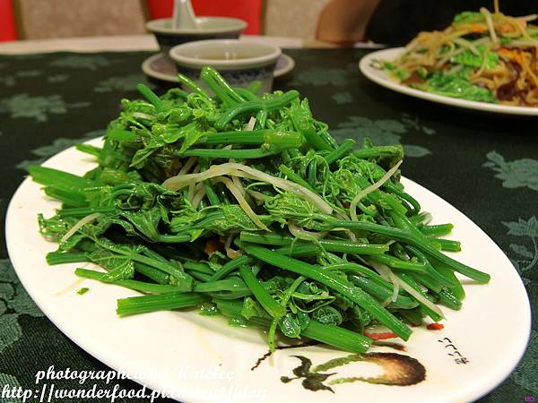 【京園素食館】美味可口不油不膩的健康素食/素食餐點名肉食化 ★ 近捷運行天宮站