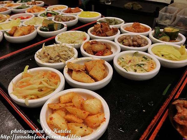 【韓鄉韓國料理】40~50種特色小菜吃到飽 ★ 石鍋嗶嗶飯/銅盤烤豬肉 【韓鄉韓國料理】40~50種特色小菜吃到飽 ★ 石鍋嗶嗶飯/銅盤烤豬肉