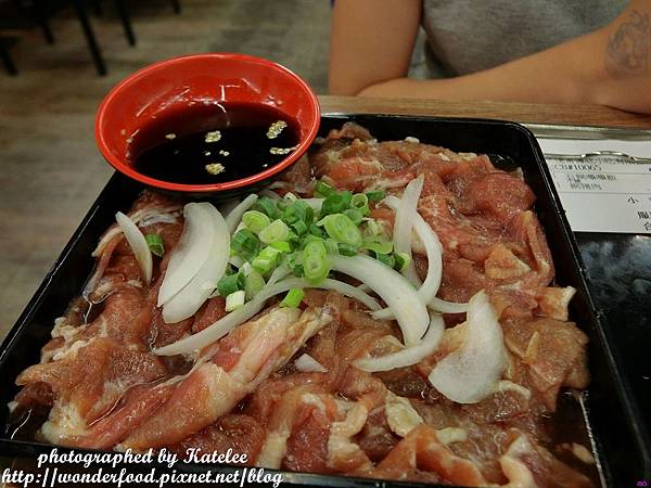 【韓鄉韓國料理】40~50種特色小菜吃到飽 ★ 石鍋嗶嗶飯/銅盤烤豬肉 【韓鄉韓國料理】40~50種特色小菜吃到飽 ★ 石鍋嗶嗶飯/銅盤烤豬肉