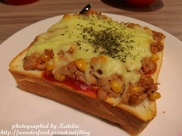 【狗老大寵物渡假會館】桃園寵物餐廳 ★ 寵物餐點/寵物游泳池(尚在整修中)/大片草坪/專業攝影 【狗老大寵物渡假會館】桃園寵物餐廳 ★ 寵物餐點/寵物游泳池(尚在整修中)/大片草坪/專業攝影