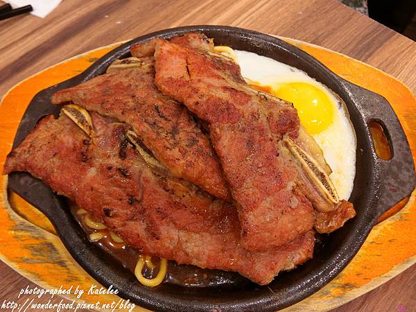 【大嘴巴牛排&日式定食】台北北投/平價鐵板牛排 ★ 日式定食美味高CP值/學生小資最愛 【大嘴巴牛排&日式定食】台北北投/平價鐵板牛排 ★ 日式定食美味高CP值/學生小資最愛