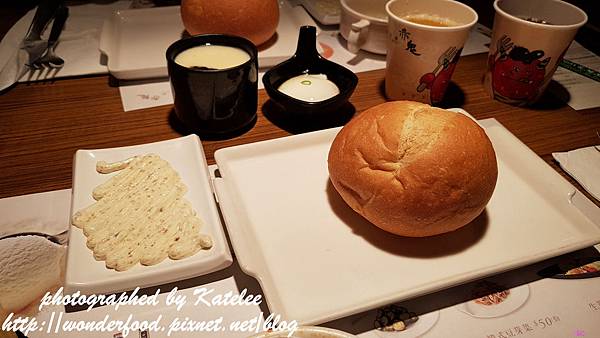 【赤鬼炙燒牛排(逢甲店)】漲幅很大的台中夜市平價牛排 ★ 最愛羅宋湯和玉米濃湯 【赤鬼炙燒牛排(逢甲店)】漲幅很大的台中夜市平價牛排 ★ 最愛羅宋湯和玉米濃湯