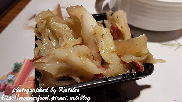 【赤鬼炙燒牛排(逢甲店)】漲幅很大的台中夜市平價牛排 ★ 最愛羅宋湯和玉米濃湯 【赤鬼炙燒牛排(逢甲店)】漲幅很大的台中夜市平價牛排 ★ 最愛羅宋湯和玉米濃湯