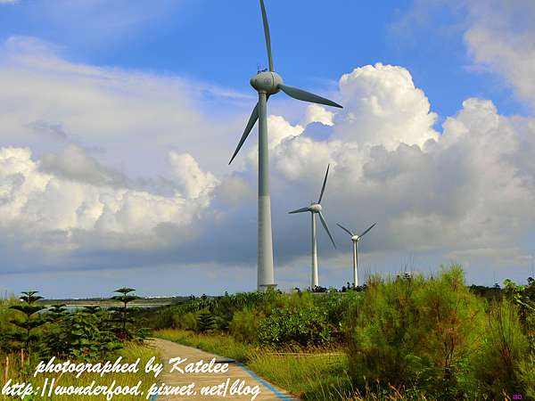 中屯風力園區 澎湖北環景點 通往白沙鄉的新地標 八支純白大風車 美食人生 痞客邦