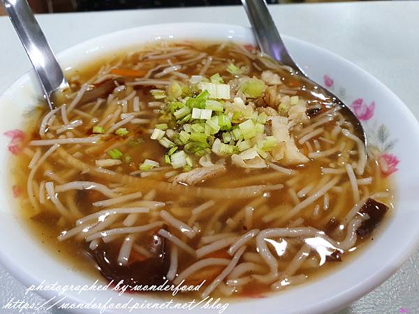 圖 宜蘭羅東夜市 巧味冰庫(雪花冰與米粉羹)