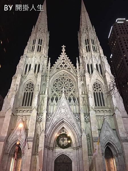 紐約聖派翠克教堂 (St. Patrick’s Cathedral) 位於第五大道2