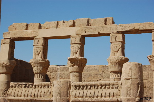 ISIS神殿 西柱廊