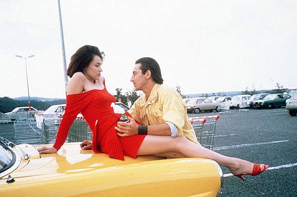 c-est-dans-le-film-3702-le-matin-de-jean-jacques-beineix-qu-elle-debute-1986.jpg c-est-dans-le-film-3702-le-matin-de-jean-jacques-beineix-qu-elle-debute-1986.jpg