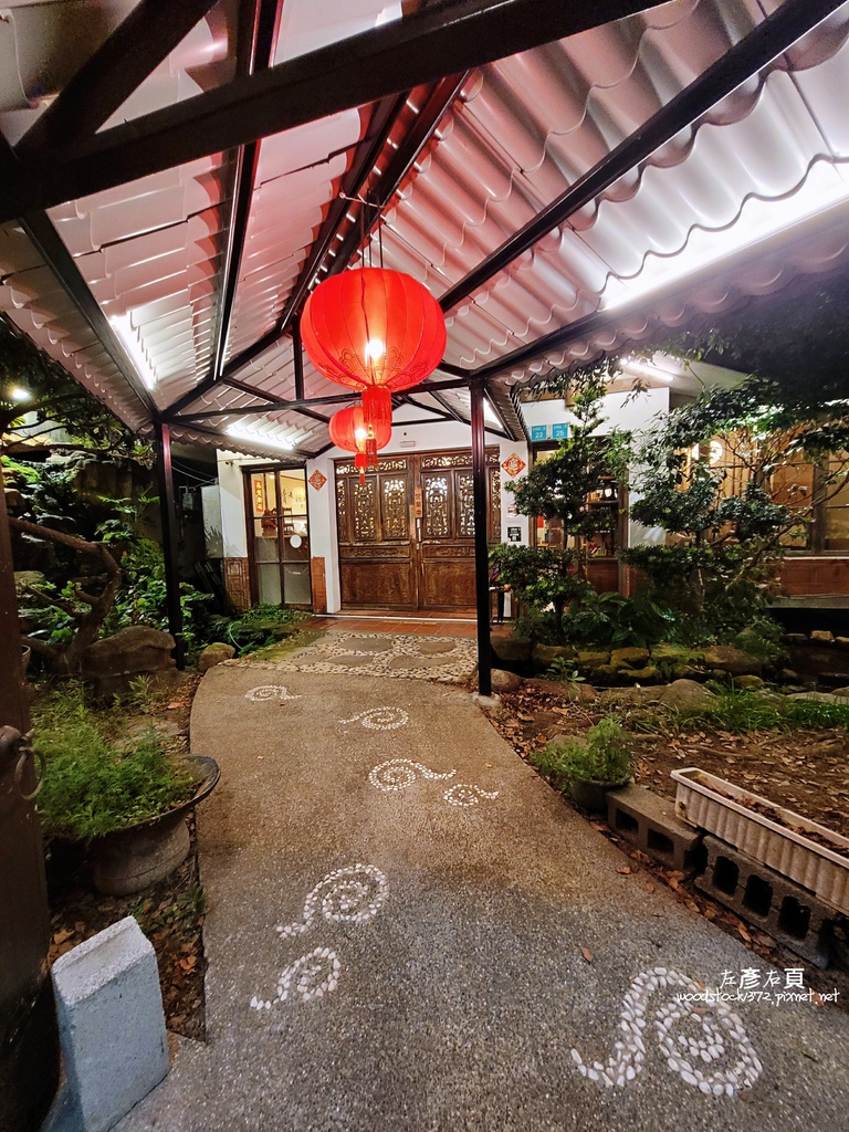 台南安平區《耕讀園。書香茶坊–永華店》｜古風老建築庭園景觀，