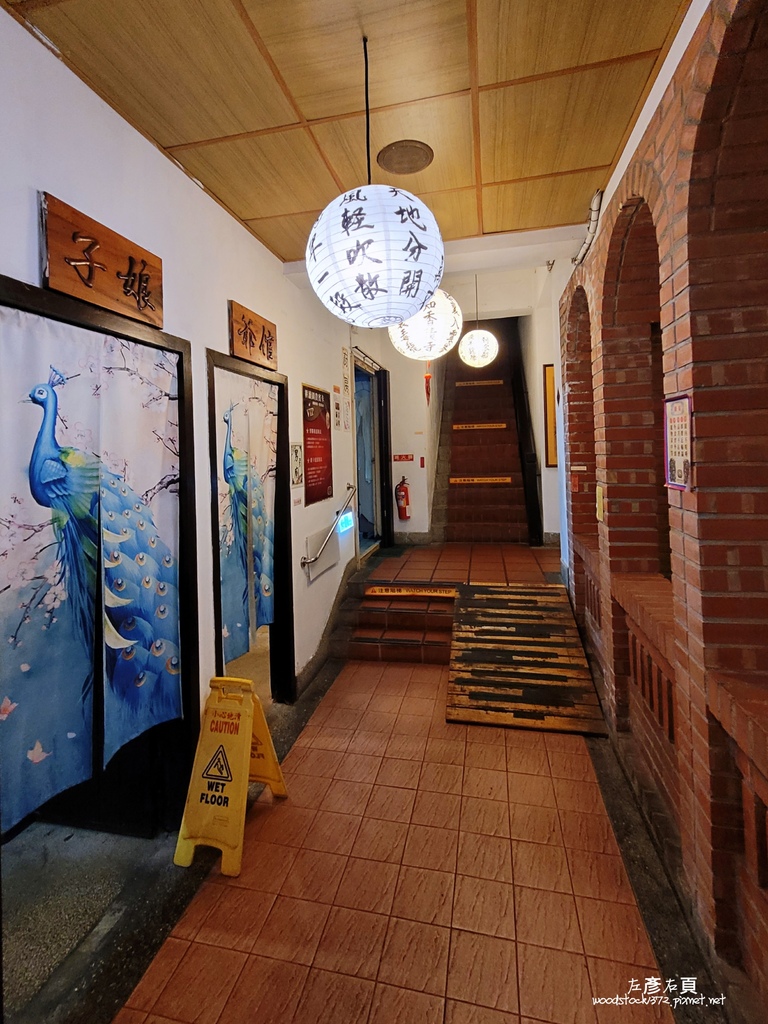 台南安平區《耕讀園。書香茶坊–永華店》｜古風老建築庭園景觀，