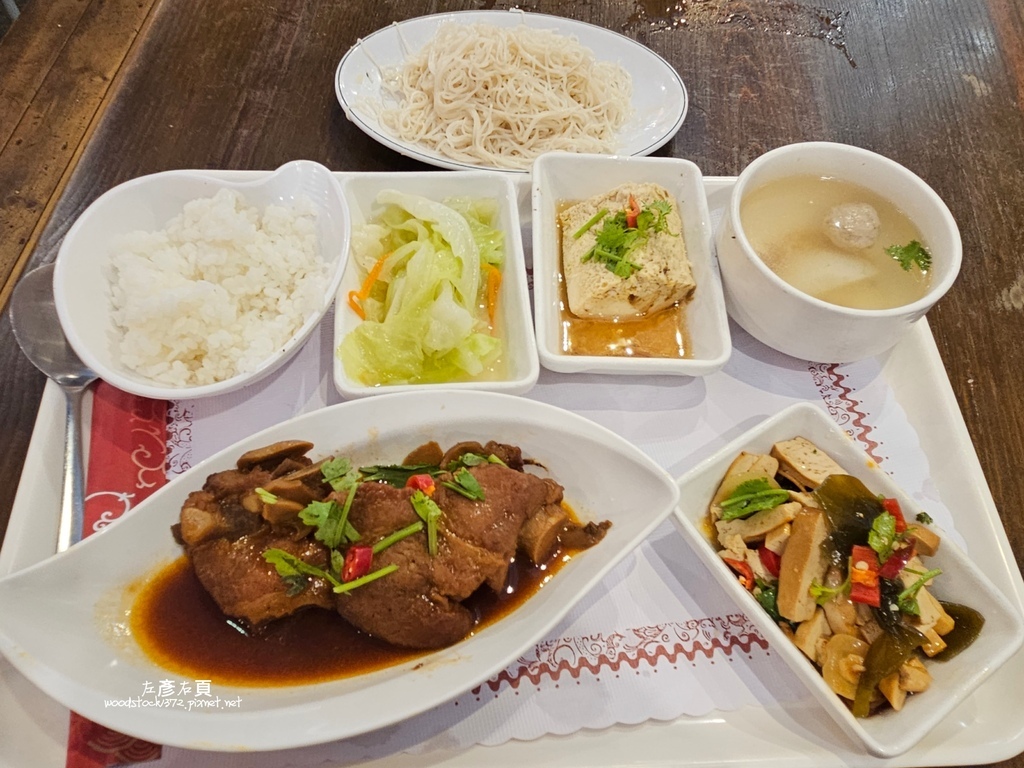 夢東籬永華店_台南安平區美食_除了主菜其他都能無限享用20.jpg